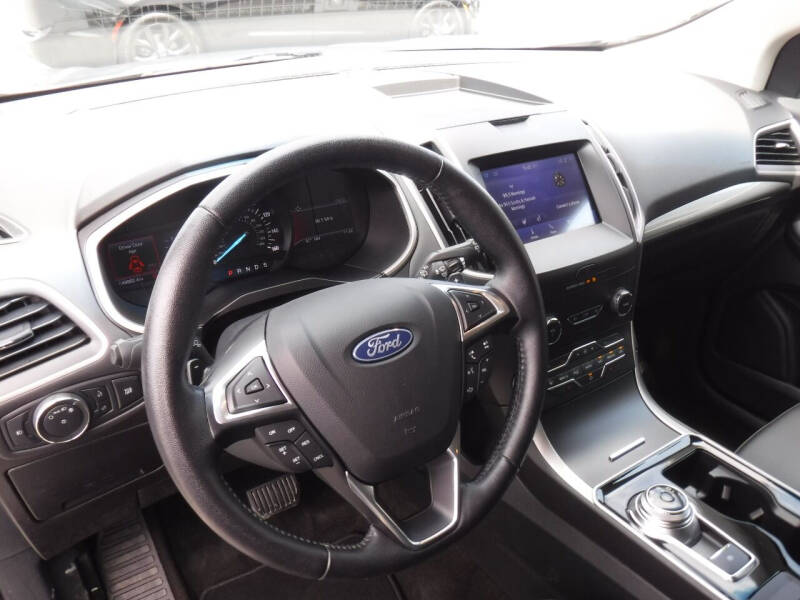 2020 Ford Edge SEL photo 20