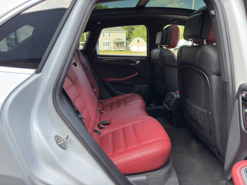 2020 Porsche Macan S