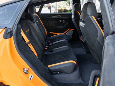 2023 Lamborghini Urus Performante