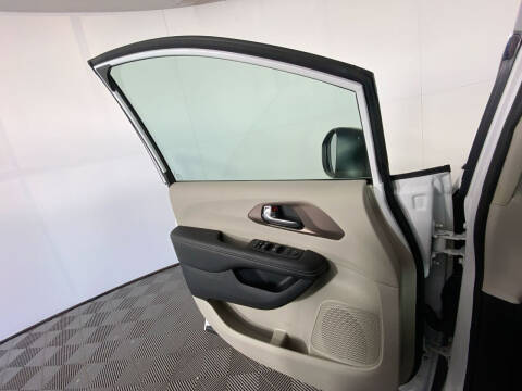 2024 Chrysler Voyager LX