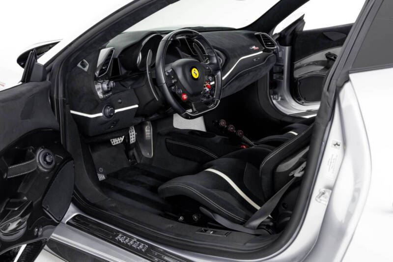 2020 Ferrari 488 Pista