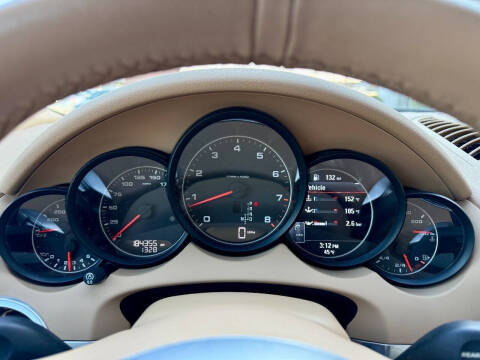 2014 Porsche Cayenne Platinum