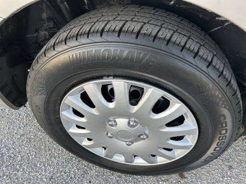 2008 Toyota Sienna CE 8-Passenger