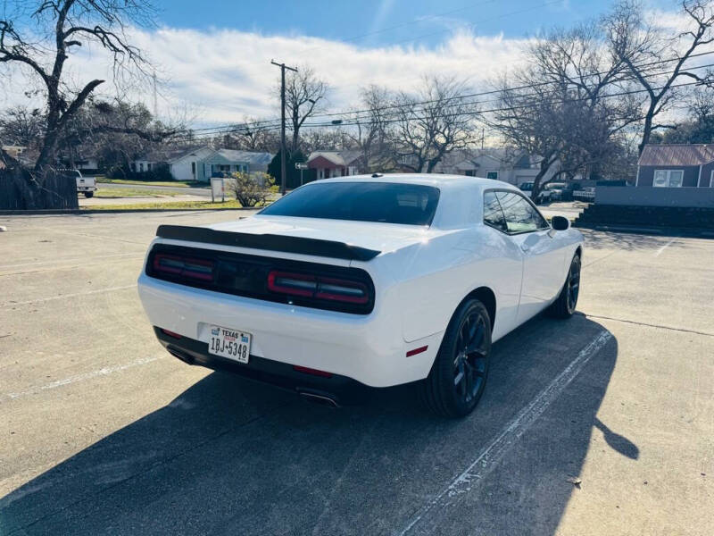 2021 Dodge Challenger SXT