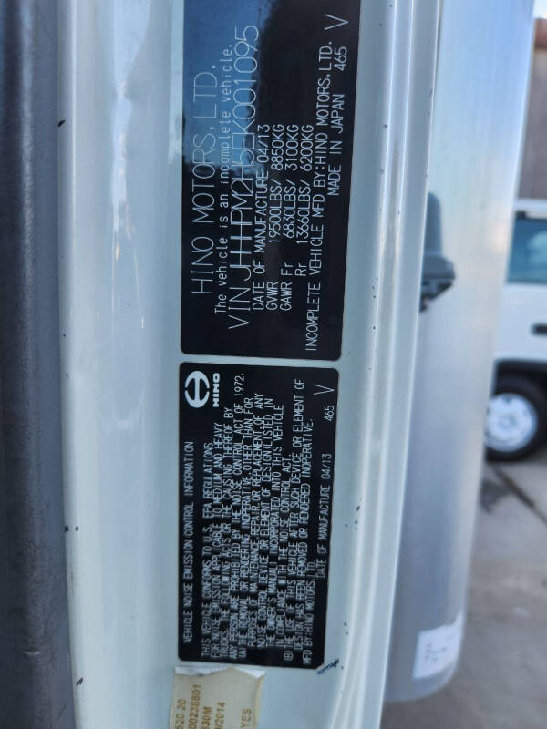 2014 Hino 195