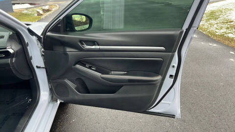 2024 Nissan Altima 2.5 SR