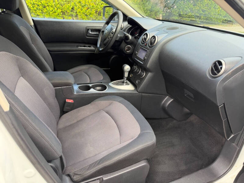 2011 Nissan Rogue SV