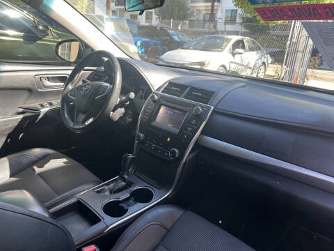 2017 Toyota Camry SE