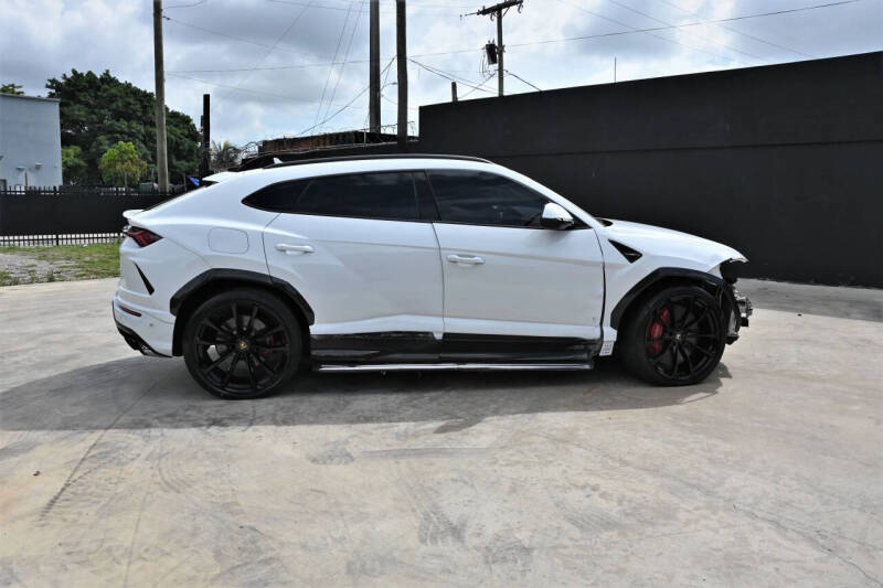 2019 Lamborghini Urus