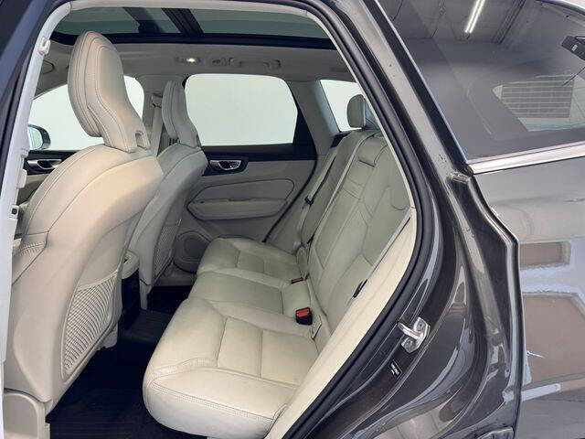 2022 Volvo XC60 Recharge T8 Inscription