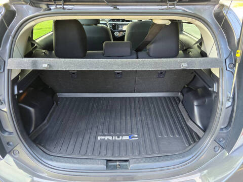 2016 Toyota Prius c One