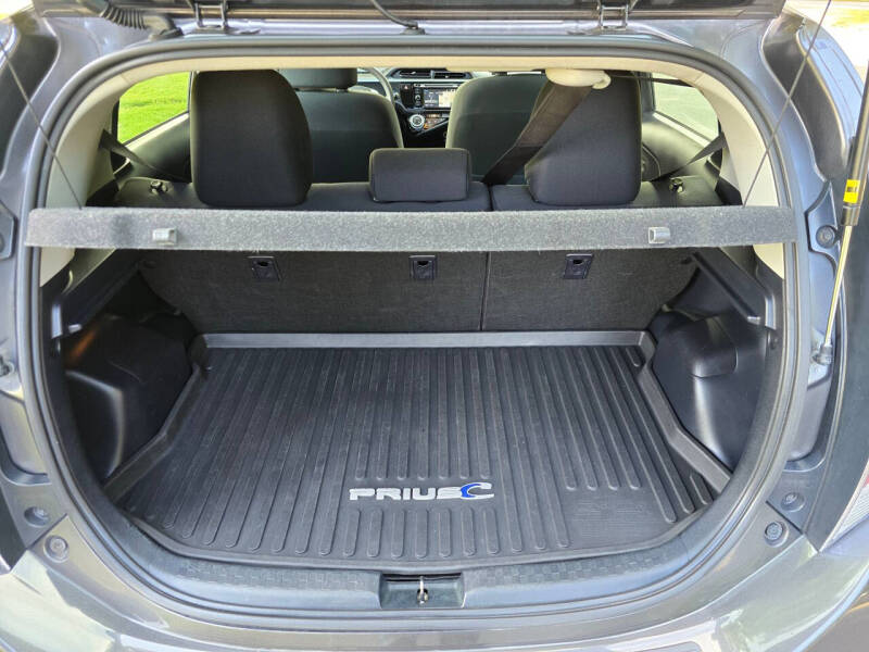 2016 Toyota Prius c One