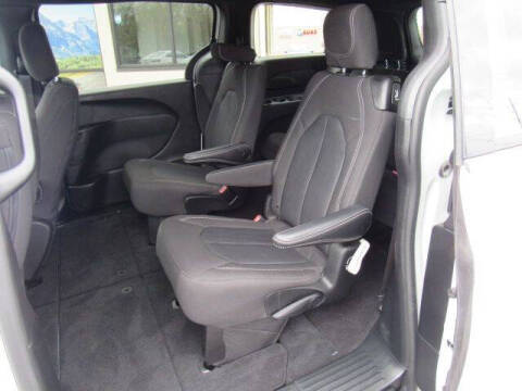 2023 Chrysler Pacifica Touring