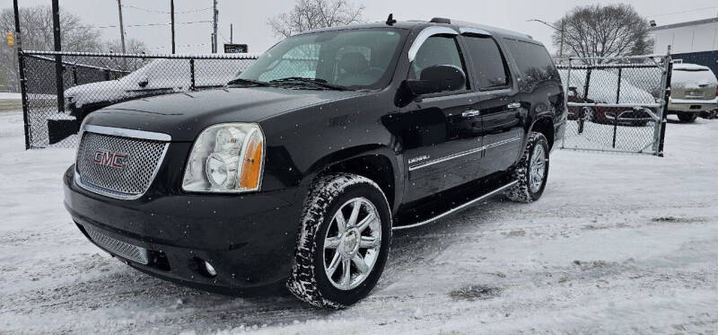 2013 GMC Yukon XL for sale at I Car Company Inc. in Pontiac MI