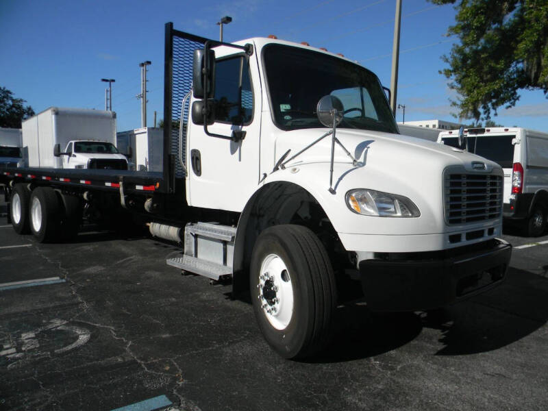 2015 Freightliner M2 106