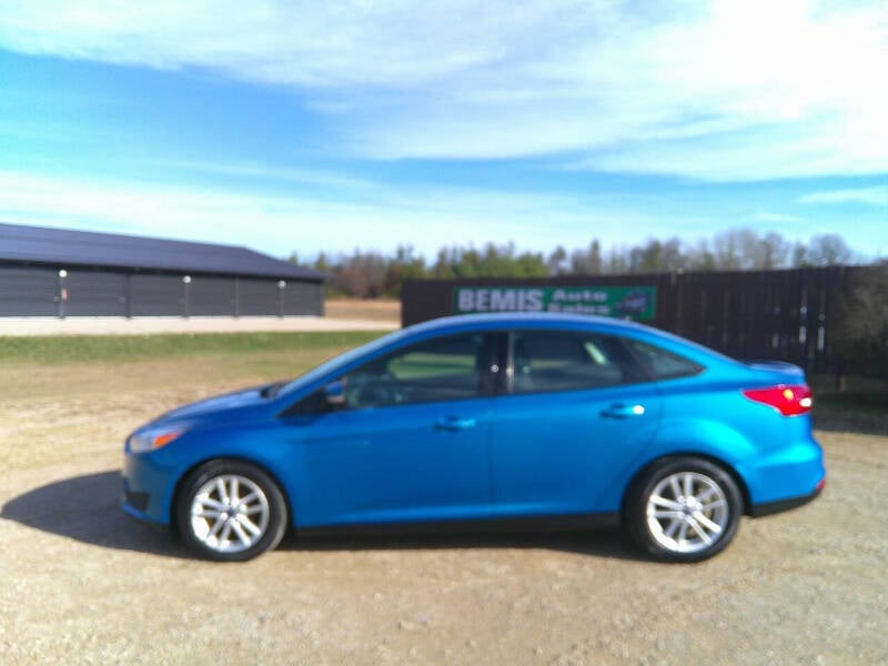 2016 Ford Focus SE photo 2