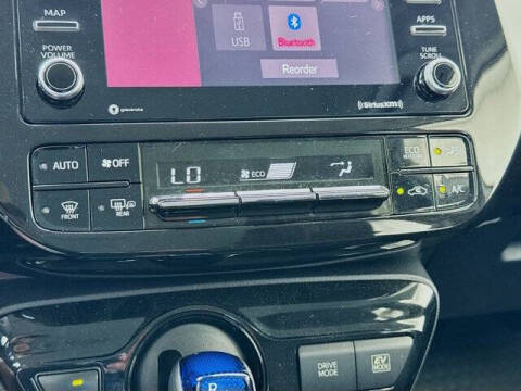 2022 Toyota Prius LE