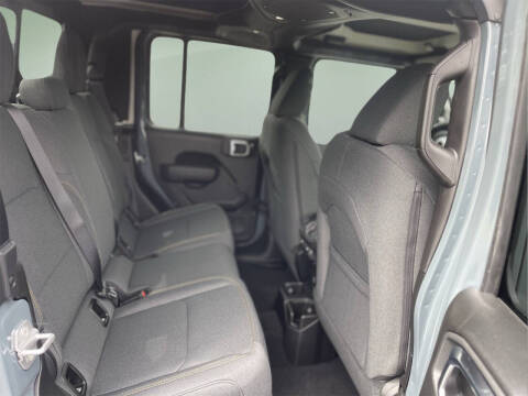 2025 Jeep Gladiator Willys