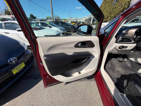 2018 Chrysler Pacifica LX