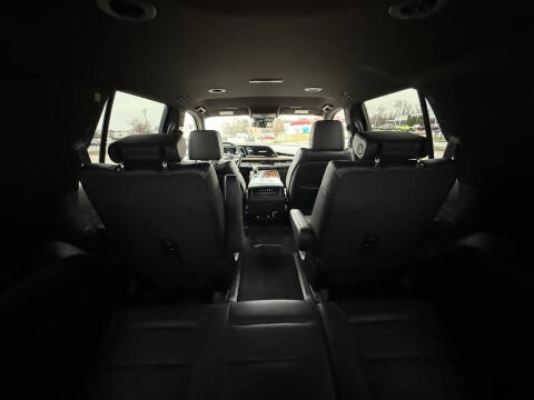 2022 Cadillac Escalade Luxury