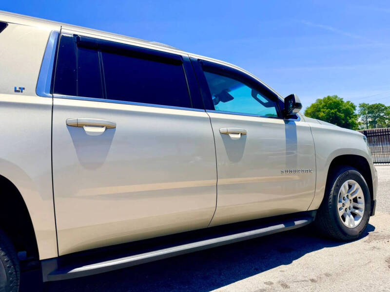 2017 Chevrolet Suburban LT