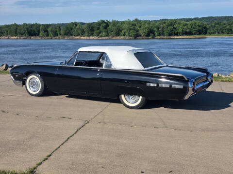 1962 Ford Thunderbird