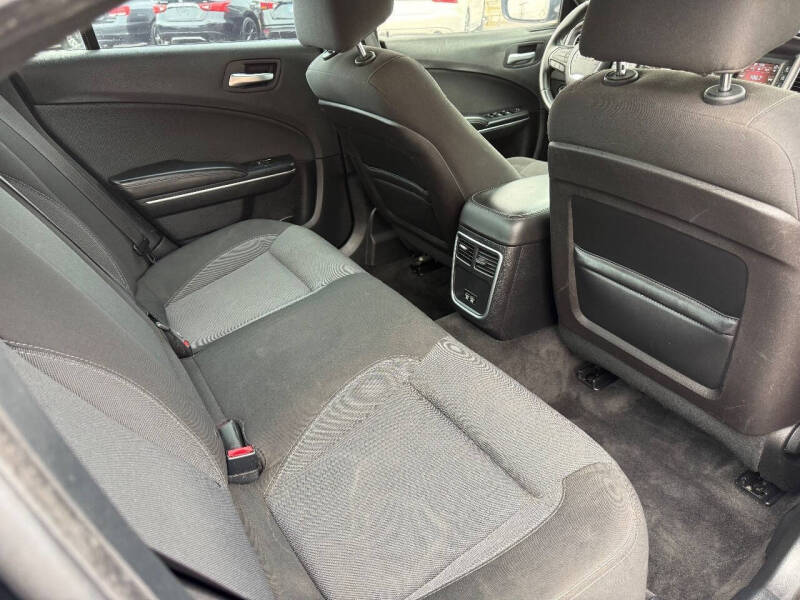 2016 Dodge Charger SE