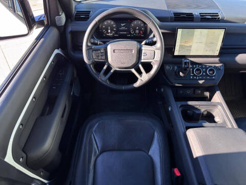 2024 Land Rover Defender 130 P400 X-Dynamic SE