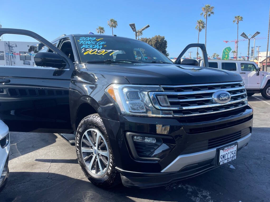 Black 2019 Ford Expedition MAX XLT 4x2 XLT 4dr SUV 41