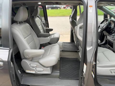 2018 Toyota Sienna XLE 7-Passenger