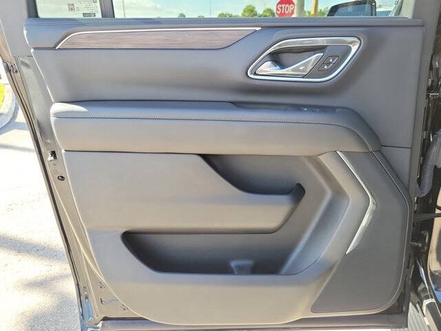 2024 Chevrolet Suburban LS