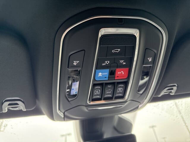 2025 Jeep Wagoneer L Series II