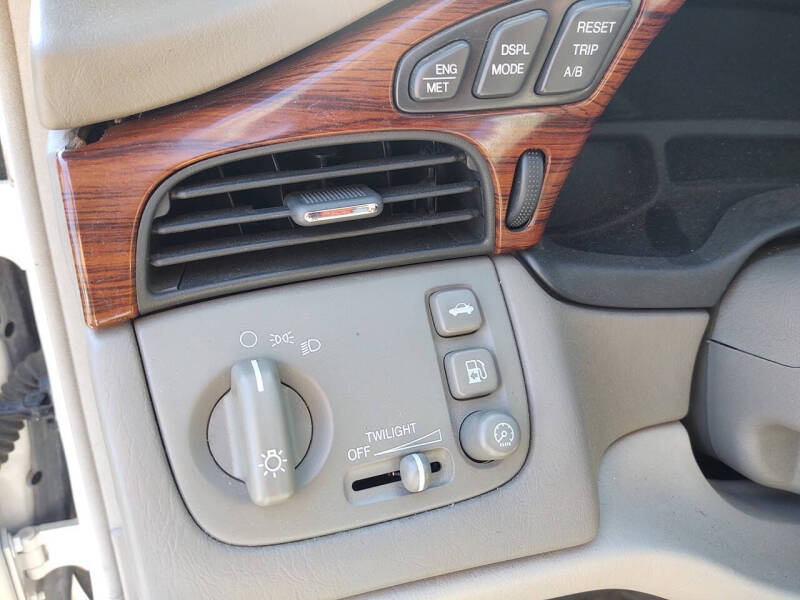 2002 Cadillac DeVille