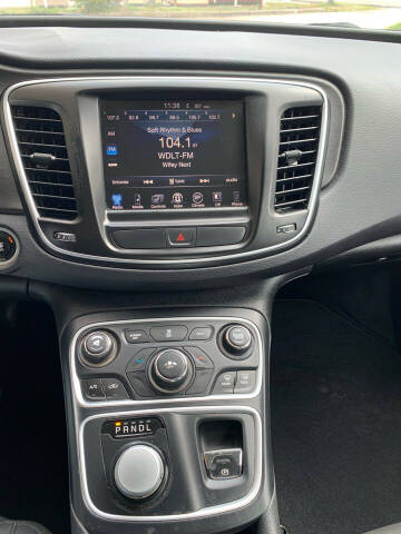 2016 Chrysler 200 Limited