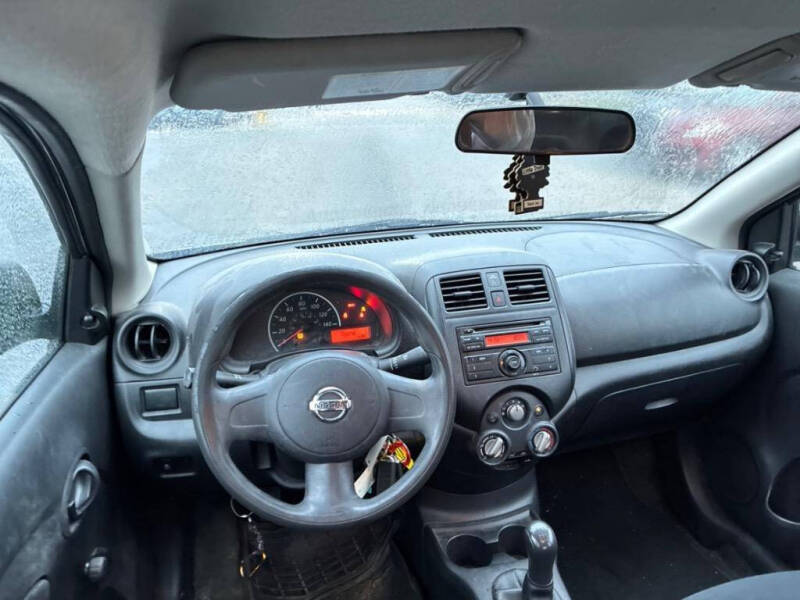 2013 Nissan Versa 1.6 S