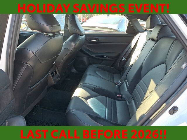 2022 Toyota Avalon Hybrid XSE Nightshade