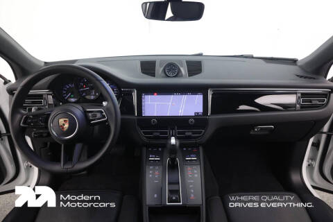 2025 Porsche Macan