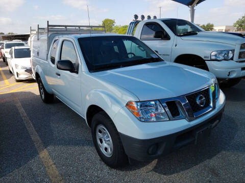 2017 Nissan Frontier for sale at TWIN CITY MOTORS in Houston TX