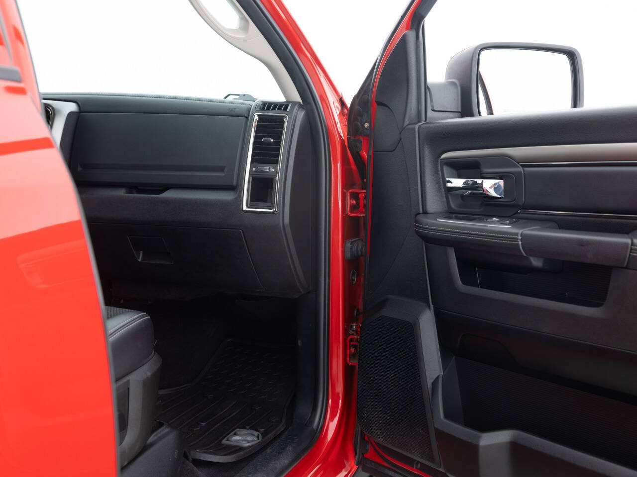 Used Car 2018 Ram 1500  Sport 4x4 4dr Crew Cab 5.5 Ft. Sb Pickup For Sale Under $30,000 In Coal City, Illinois