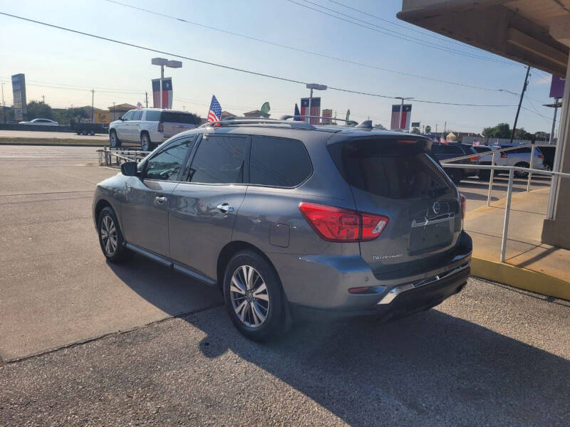 2020 Nissan Pathfinder S