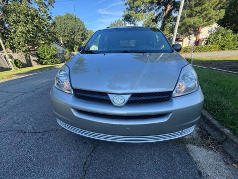 2004 Toyota Sienna LE 7 Passenger