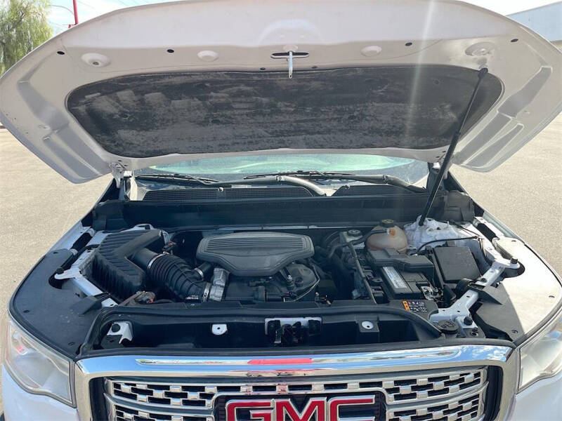 2019 GMC Acadia Denali