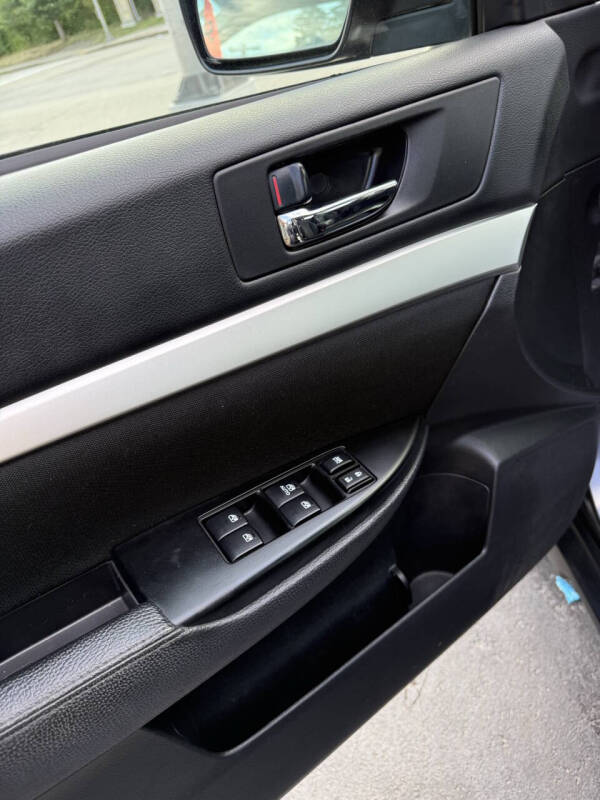 2013 Subaru Outback 2.5i