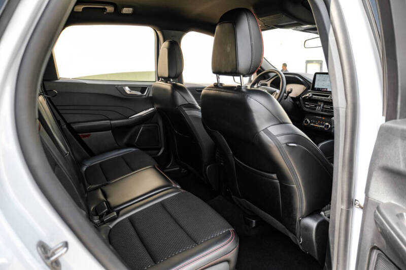 2025 Ford Escape ST-Line Select