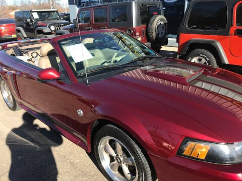 2004 Ford Mustang GT Deluxe