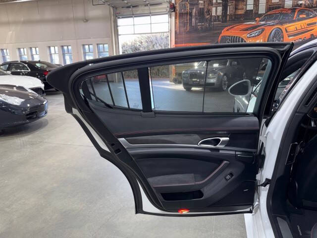 2015 Porsche Panamera GTS