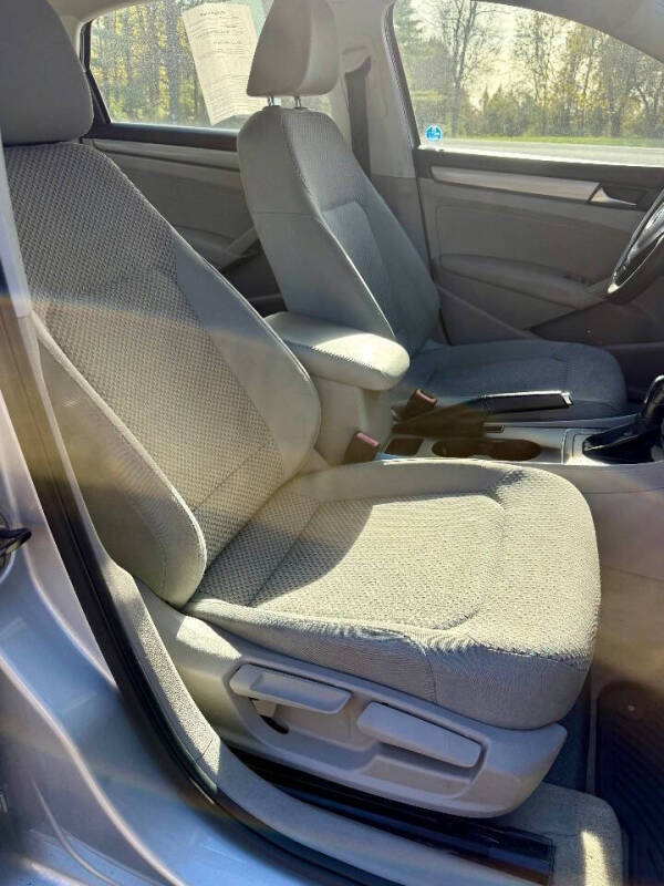 2014 Volkswagen Passat 1.8T S