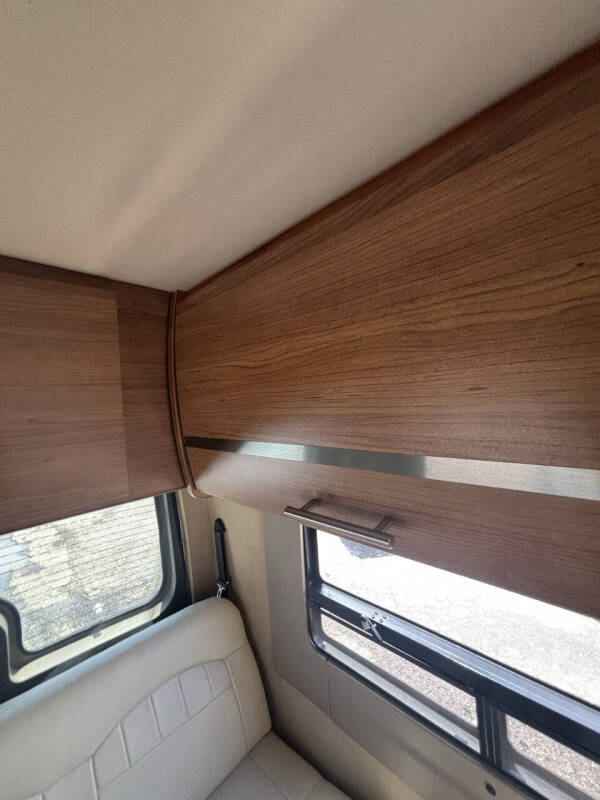 2015 Winnebago ERA BM170X