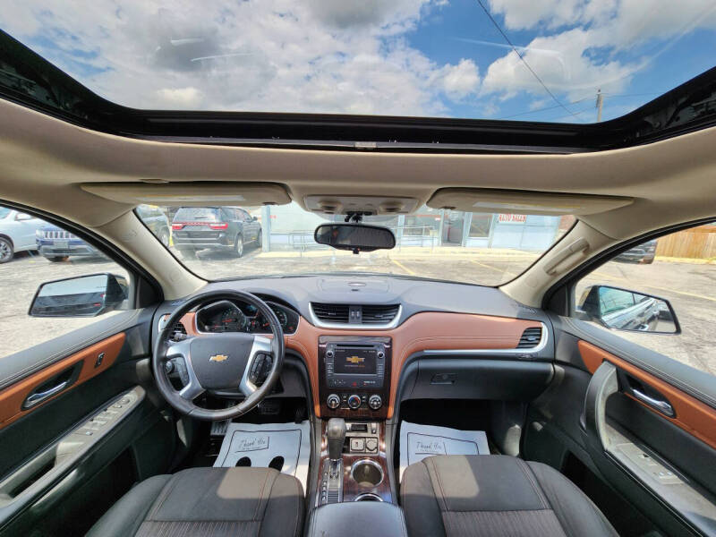 2017 Chevrolet Traverse LT
