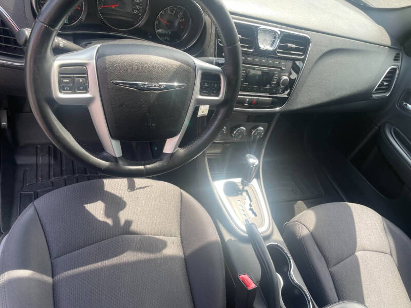 2013 Chrysler 200 Touring
